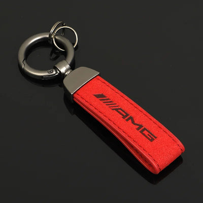 Porte Clé AMG Mercedes Alcantara Premium 13cm - vue de trois-quarts - Becquet Voiture