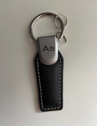 Porte Clé en Cuir Audi A5 Noir - vue de face - Becquet Voiture