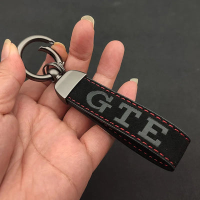Porte Clé VW Golf GTE Alcantara Noir Rouge - vue arrière - Becquet Voiture