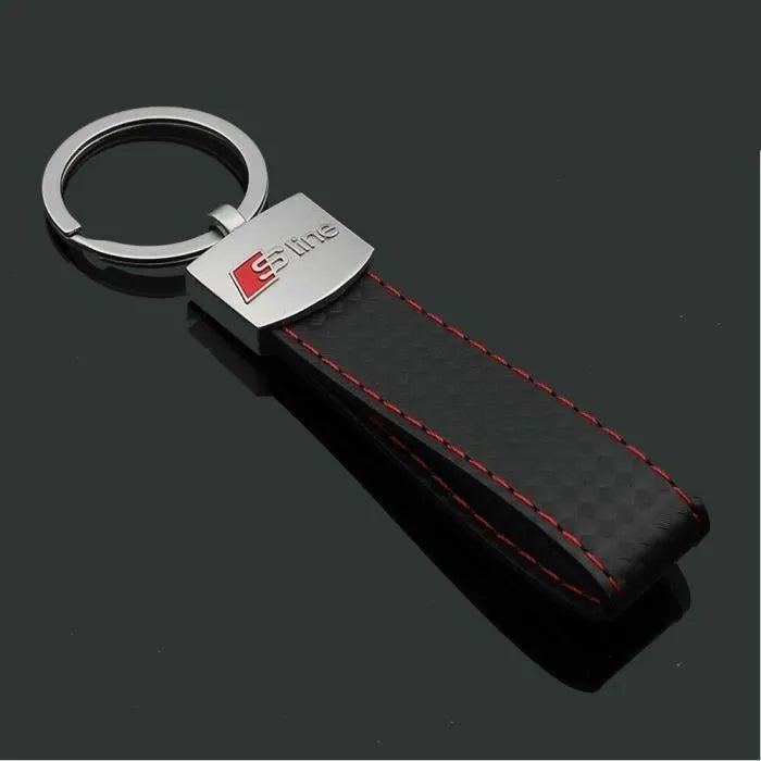 Porte Clés Audi S-Line Effet Carbone Coutures Rouges - vue de face - Becquet Voiture