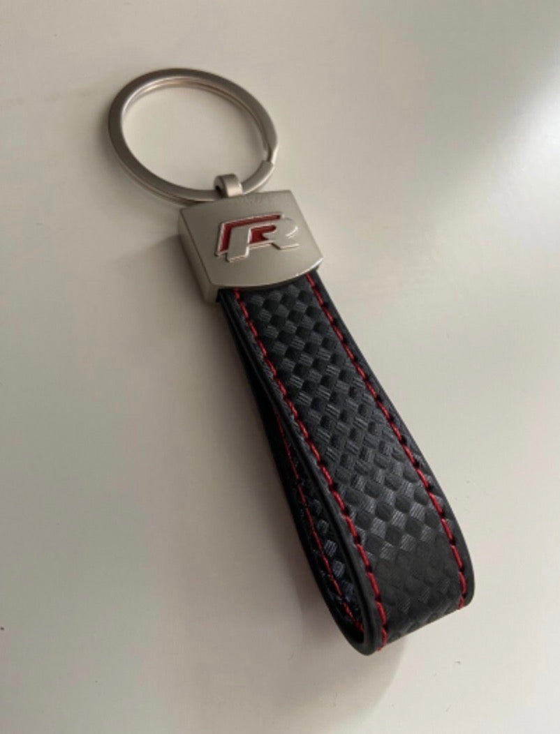 Porte clés Volkswagen R Effet Carbone - vue de face - Becquet Voiture