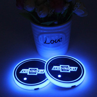 Porte-gobelet LED Chevrolet Chevy 7 couleurs USB éclairage intérieur - vue de profil - Becquet Voiture