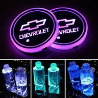 Porte-gobelet LED Chevrolet Chevy 7 couleurs USB éclairage intérieur - vue de trois-quarts - Becquet Voiture