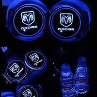 Porte-gobelet LED Dodge 7 couleurs USB éclairage intérieur capteurs - installé sur véhicule - Becquet Voiture
