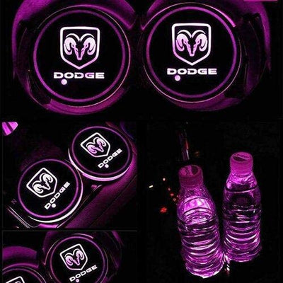 Porte-gobelet LED Dodge 7 couleurs USB éclairage intérieur capteurs - vue arrière - Becquet Voiture