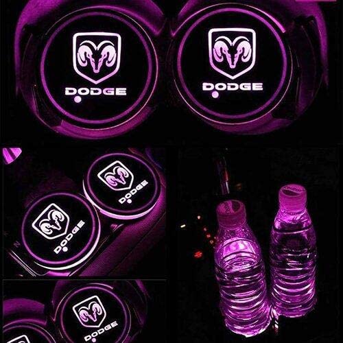 Porte-gobelet LED Dodge 7 couleurs USB éclairage intérieur capteurs - vue arrière - Becquet Voiture