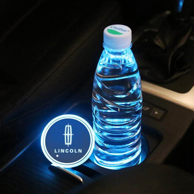Porte-gobelet LED Lincoln 7 couleurs USB éclairage intérieur - packshot studio - Becquet Voiture