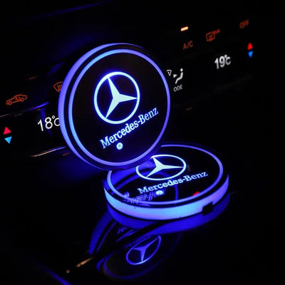 Porte-gobelet LED Mercedes Pack 2 RVB 7 couleurs USB - packshot studio - Becquet Voiture