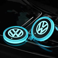 Porte-gobelet LED Volkswagen VW 7 couleurs USB éclairage intérieur - détail du montage - Becquet Voiture