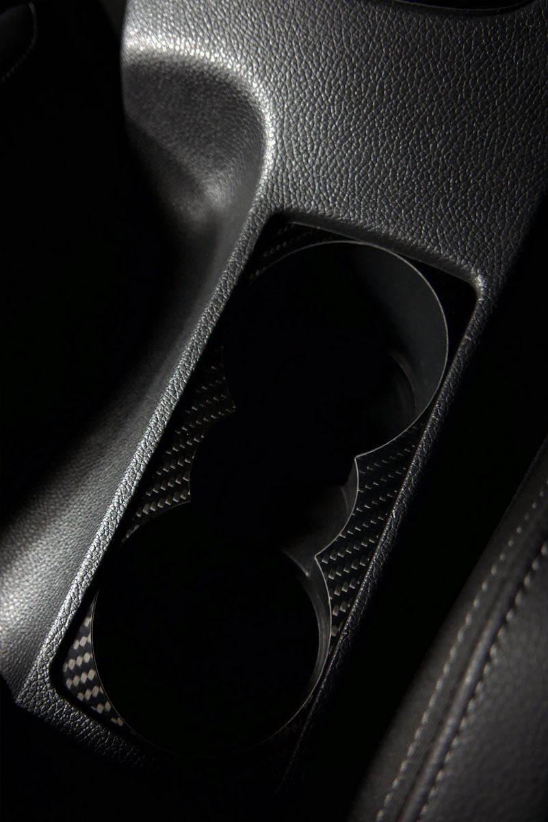 Porte-Gobelet VW Scirocco EOS Fibre de Carbone 0.5mm - vue de face - Becquet Voiture