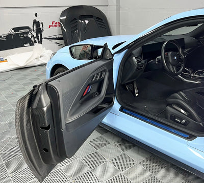 Portes Sèches Carbone BMW M2 G87 8,25kg - vue rapprochée - Becquet Voiture