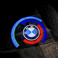 Projecteur LED Porte Logo BMW M Intensité - vue de trois-quarts - Becquet Voiture