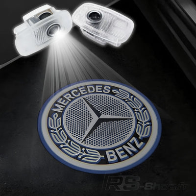 Projecteur LED Porte Logo Mercedes AMG - vue de face 2 - Becquet Voiture
