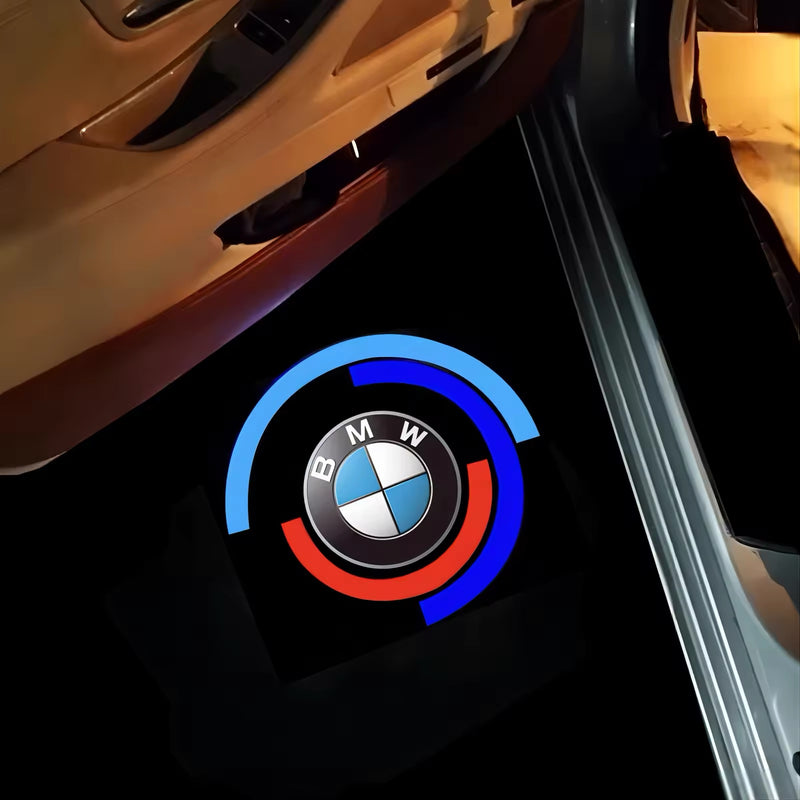 Projecteur logo porte voiture BMW - vue de face - Becquet Voiture