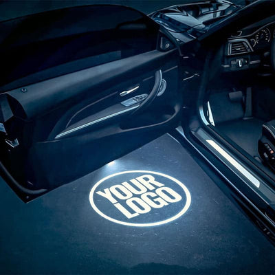 Projecteur Porte Voiture LED Sans Fil Logo Personnalisé - vue de face - Becquet Voiture