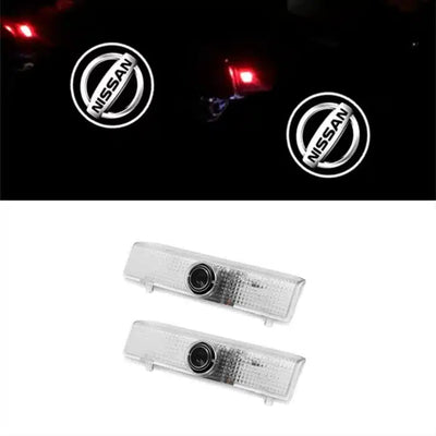 Projecteurs LED de logo pour portières Nissan - Paire universelle - installé sur véhicule - Becquet Voiture