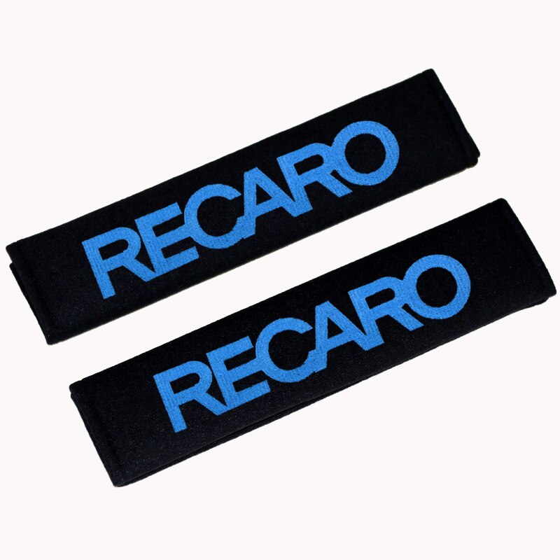 Protège Ceinture RECARO Universel Noir Blanc Rouge Bleu - vue de trois-quarts - Becquet Voiture