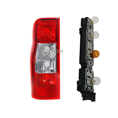 Réflecteur LED Pare-Chocs Arrière Ford Transit MK7 2006-2014 - vue rapprochée - Becquet Voiture