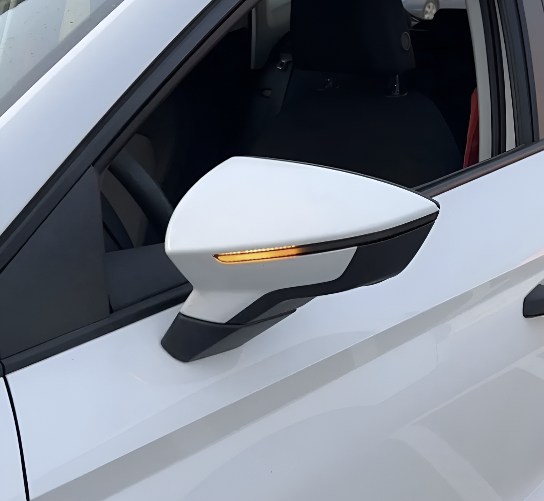 Répétiteurs Clignotants LED Dynamiques Rétroviseurs Seat Ibiza V 6F 2017-2023 - vue de face - Becquet Voiture