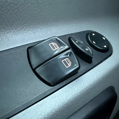 Set 2 Boutons Lève-vitres Mercedes Vito Viano W639 Noir - vue de profil - Becquet Voiture