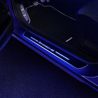 Seuils de Porte LED Porsche Sans Fil 7 Couleurs Personnalisés - vue de profil - Becquet Voiture