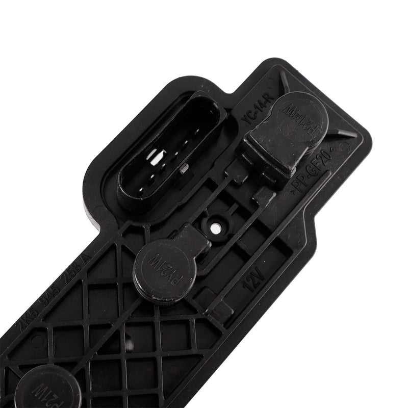 Support Ampoule Feu Arrière Droit VW Caddy 2004-2014 2K5945258A - installé sur véhicule - Becquet Voiture