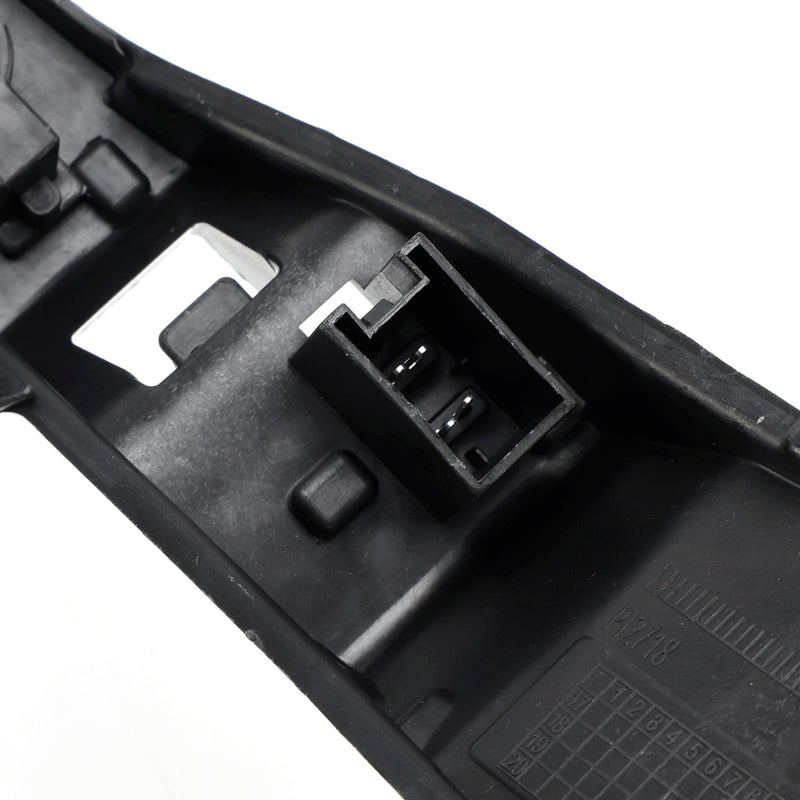 Support Ampoule Feu Arrière Gauche Audi Q3 2012-2018 8U0945221 - vue de dessus - Becquet Voiture