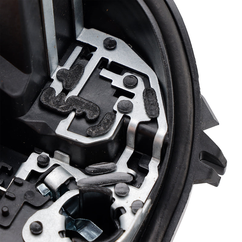 Support Ampoule Feu Arrière Opel Astra K 2016-2023 5 Portes - en situation - Becquet Voiture