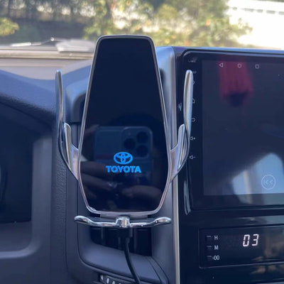 Support Téléphone Chargeur Sans Fil Toyota 15W Qi - vue de profil - Becquet Voiture