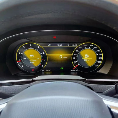 Tableau de Bord Numérique Volkswagen Golf Passat Tiguan - vue de trois-quarts - Becquet Voiture