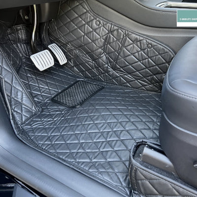 Tapis Cuir Sur Mesure Tesla Model 3 Y 2019-2023 - détail du montage - Becquet Voiture