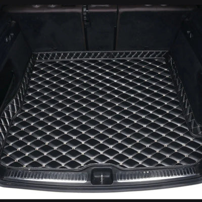 Tapis de Coffre BMW Série 1 E81 E87 F20 Cuir Artificiel - vue de profil - Becquet Voiture