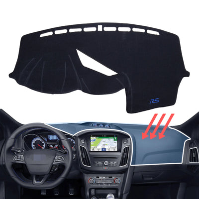 Tapis Protection Tableau de Bord Ford Focus ST RS - vue de dessus - Becquet Voiture