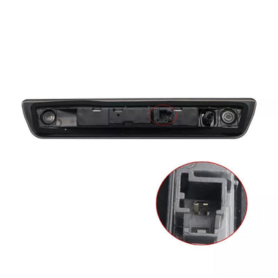 Troisième Feu Stop LED 55157397AD Jeep Grand Cherokee 2005-2010 Noir - installé sur véhicule - Becquet Voiture