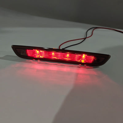 Troisième Feu Stop LED B000878980 Noir Peugeot 108 - vue de trois-quarts - Becquet Voiture