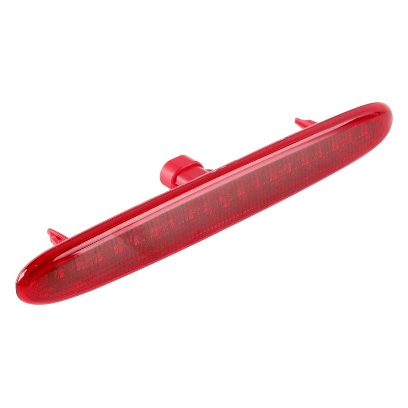 Troisième Feu Stop LED Rouge Pontiac Solstice GXP 2006-2009 - vue de trois-quarts - Becquet Voiture