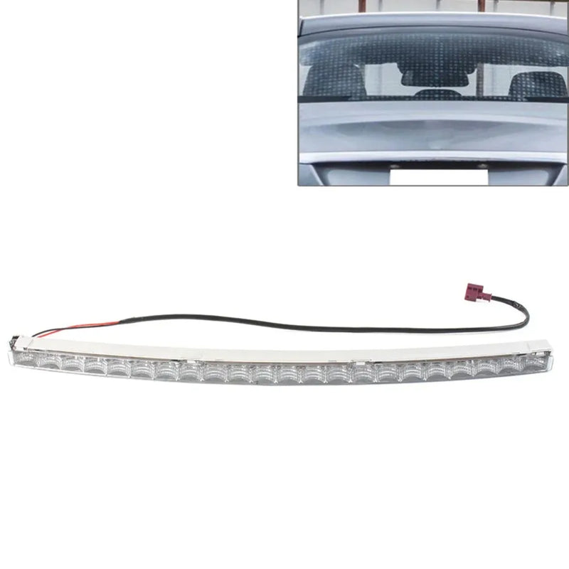 Troisième Feu Stop Mercedes W204 W212 W218 Réf 2048200056 - packshot studio - Becquet Voiture