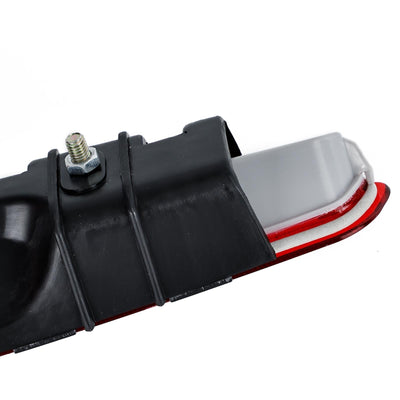 Troisième Feu Stop pour Mercedes-Benz SLK R171 A1718200056 - vue rapprochée - Becquet Voiture