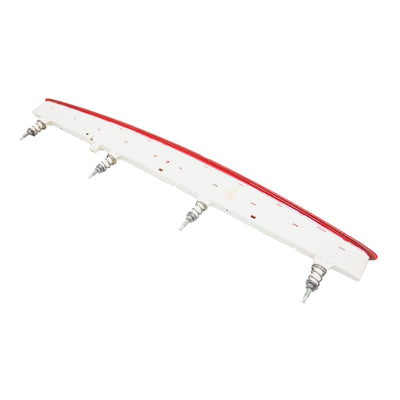 Troisième Feu Stop Rouge 63257164978 pour BMW Série 1 128i 135i M E82 E88 - détail du montage - Becquet Voiture