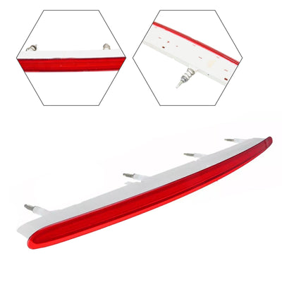 Troisième Feu Stop Rouge 63257164978 pour BMW Série 1 128i 135i M E82 E88 - vue de profil - Becquet Voiture