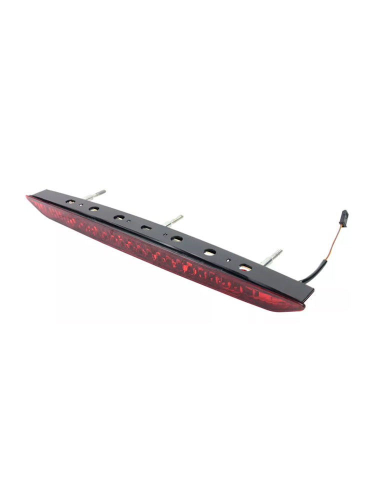 LED-Zusatz-Bremsleuchte Rot für BMW Z4 E85 2002–2008 - Dreiviertelansicht - Becquet Voiture