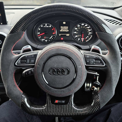 Volant Audi B8 Carbone Cuir Alcantara Surpiqûres - installé sur véhicule - Becquet Voiture