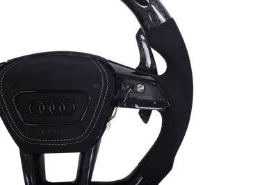 Volant Audi Q3 Q8 RS4 RS5 RS6 2016-2024 Carbone Alcantara - packshot studio - Becquet Voiture