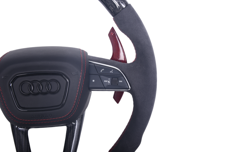 Volant Audi Q3 Q8 RS4 RS5 RS6 2016-2024 Carbone - vue de trois-quarts - Becquet Voiture