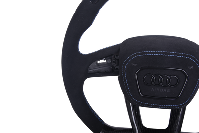 Volant Audi Q3 Q8 RS4 RS5 RS6 Cuir Alcantara LED - packshot studio - Becquet Voiture