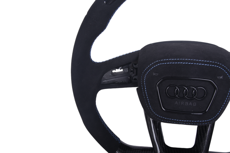 Lenkrad Audi Q3 Q8 RS4 RS5 RS6 Leder Alcantara LED - Studio-Packshot - Becquet Voiture