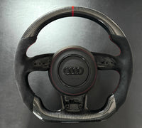 Volant Audi Sport Carbone Alcantara Coutures Rouges - vue de face - Becquet Voiture