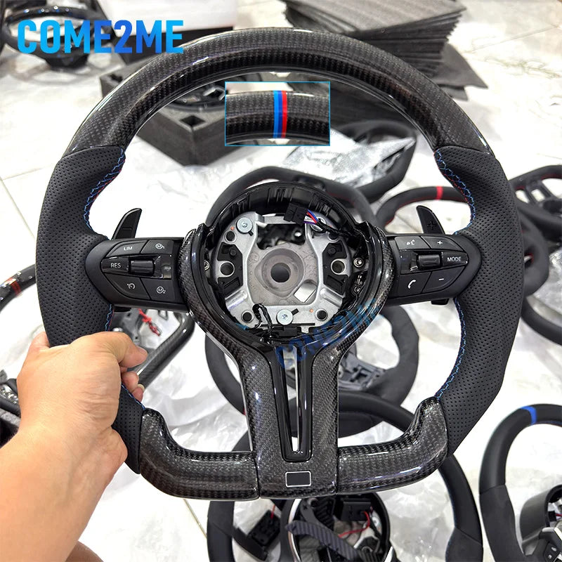 Volant Carbone BMW F30 F10 F20 F32 M Performance - vue de face - Becquet Voiture