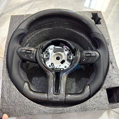 Volant Carbone BMW F30 F10 F20 F32 M Performance - vue de profil - Becquet Voiture