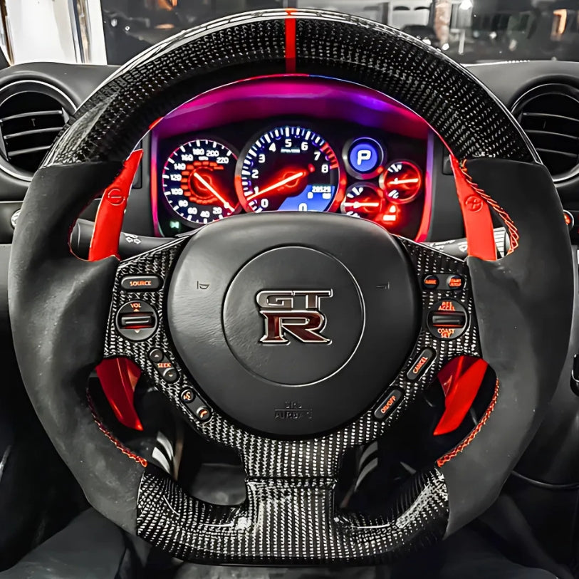 Volant Carbone Cuir Alcantara Nissan GTR R35 - vue de face - Becquet Voiture